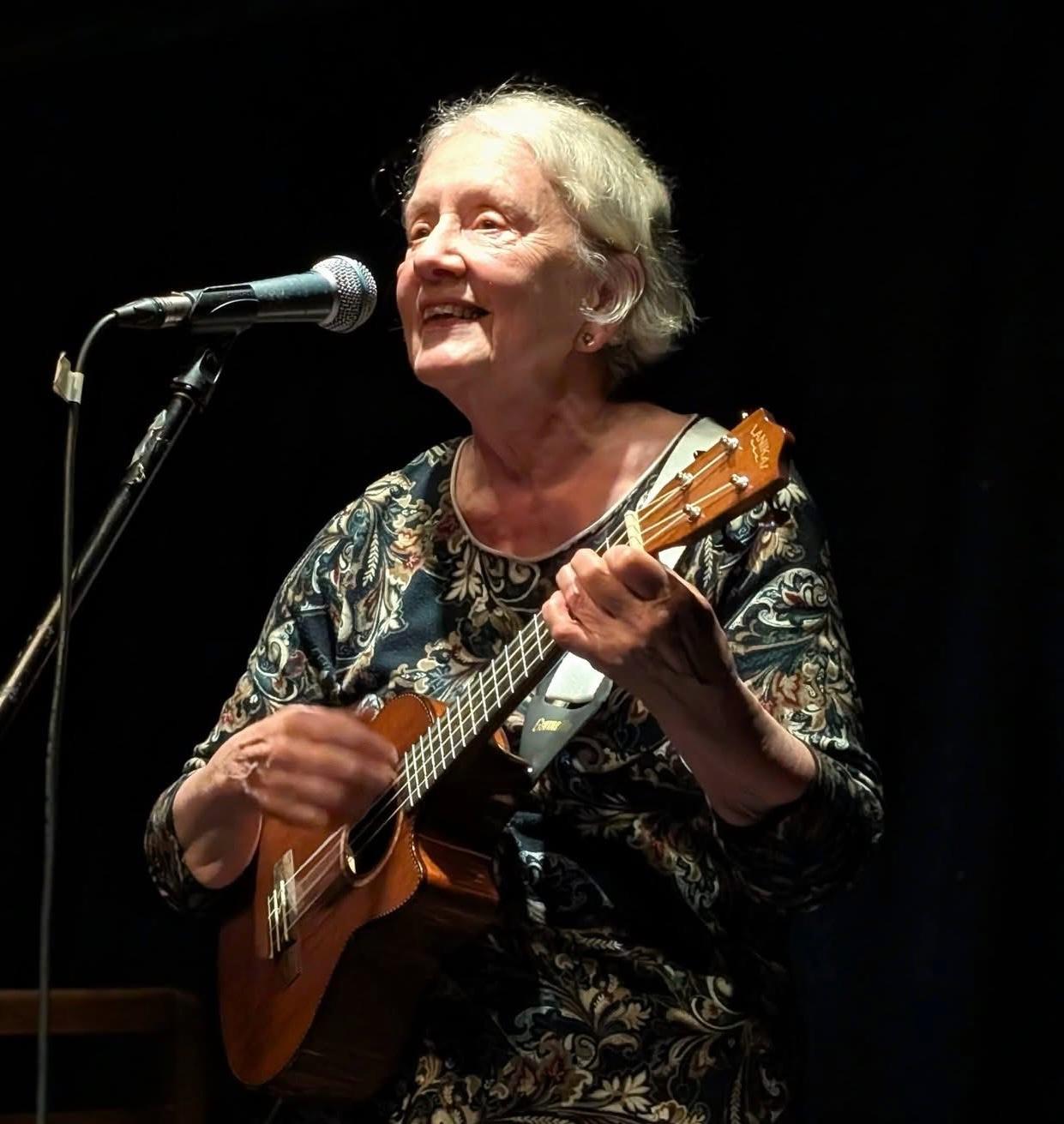 Hester Miller performing with her ukulele